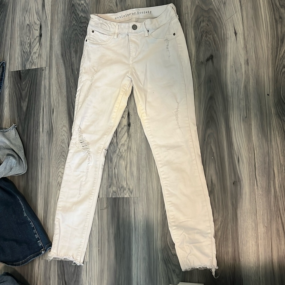 Articles of society, white skinny jeans, size 26!